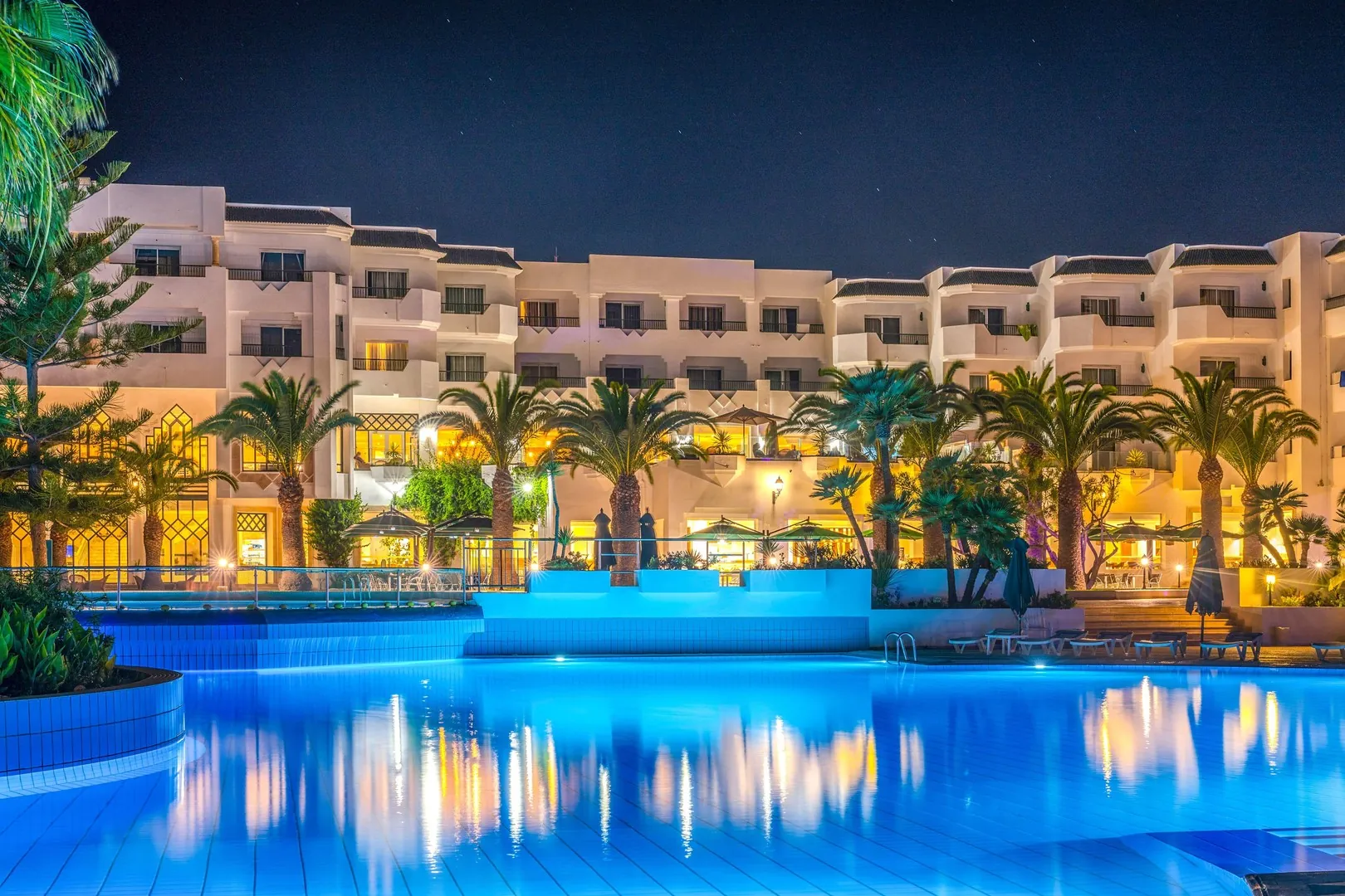 melia el mansour mahdia 03 pool abends
