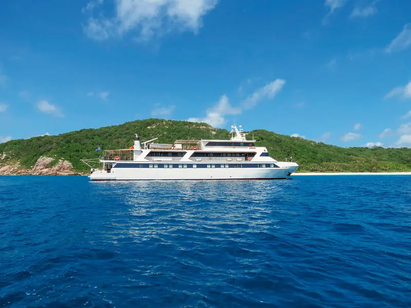 wagner-reisen-reisebuero-seychellen-urlaub-buchen-yacht-03